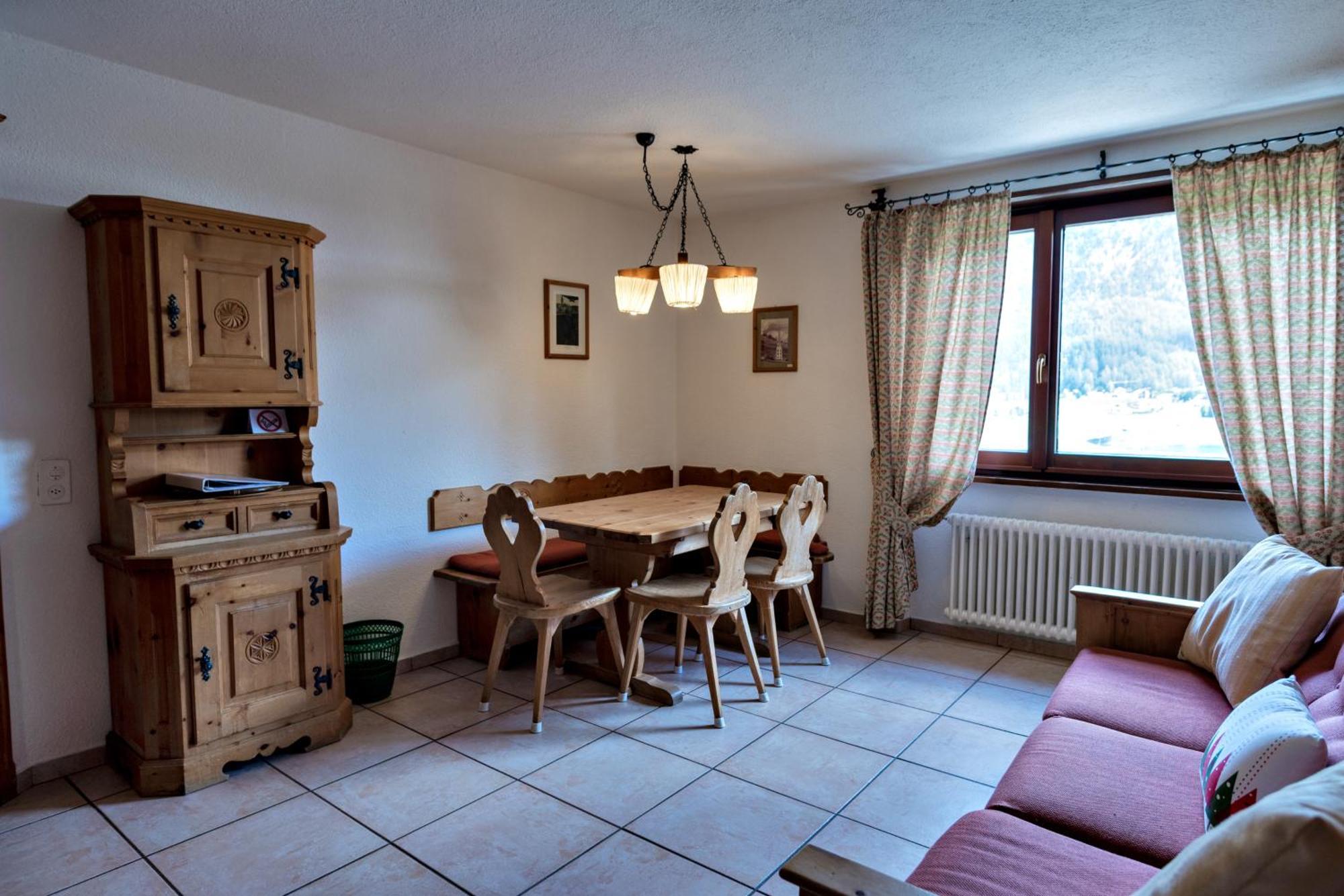 Silva Appartments And Rooms Silvaplana Oda fotoğraf